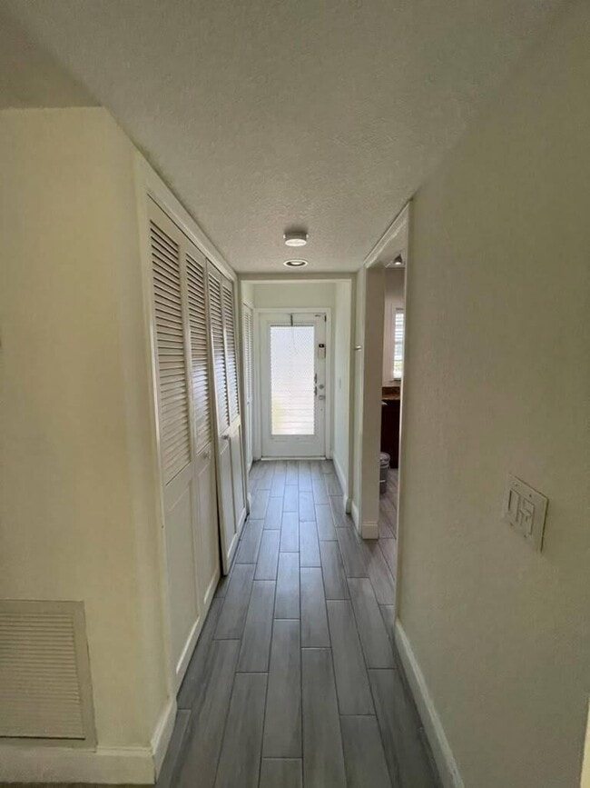 Photo - 2820 SW 22nd Ave Unit 211