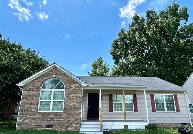 Building Photo - Beautifully Renovated 3-Bedroom, 2-Bath Ra... Rental