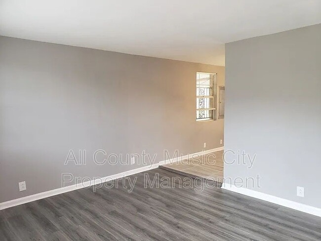 Photo - "Charming 3-Bedroom Retreat in Nashville – Cozy Living with 1,061 Sq Ft of Comfort!"