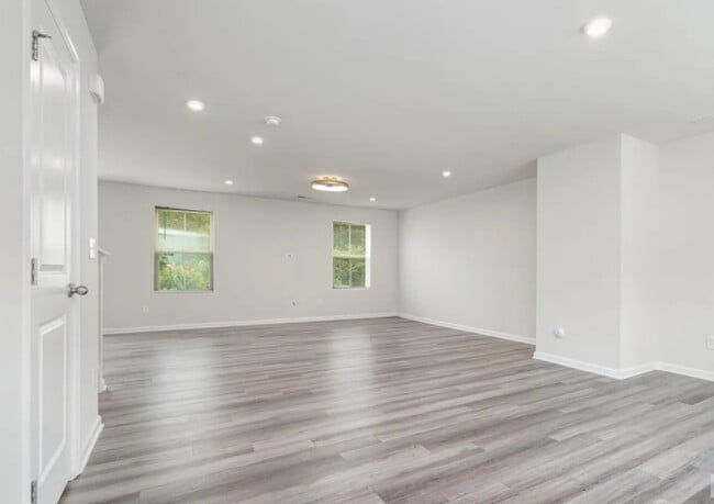 Photo - 1925 Pin Hook Rd