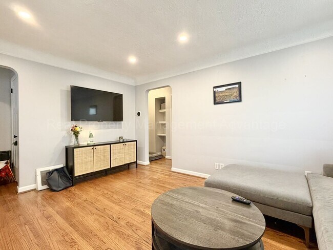 Photo - Bright and Renovated Near Downtown Royal Oak