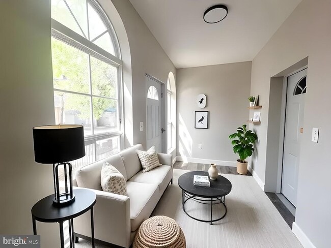 Photo - 3105 Frisby St