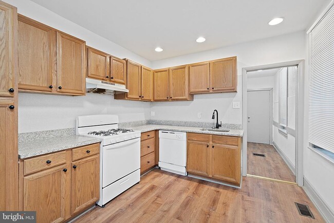 Photo - 2118 N Carlisle St