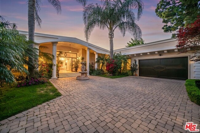 Photo - 1575 Alexis Pl