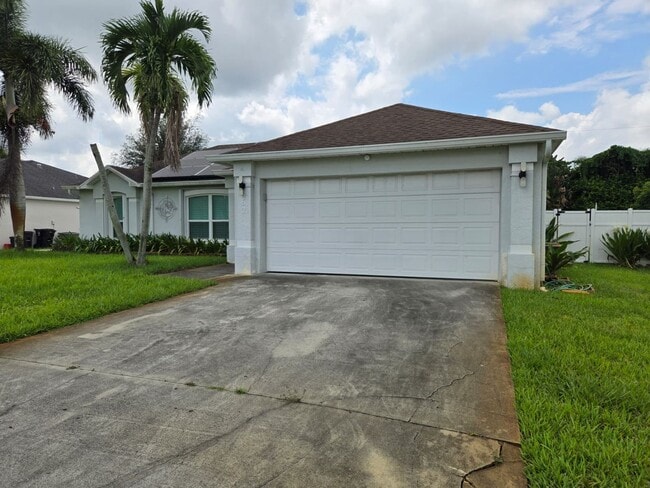 Photo - Port St. Lucie Single-Family home with Fenced Yard and Pool! FULLY FURNISHED!