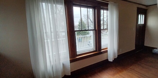 Photo - 85 Carlyle Ave