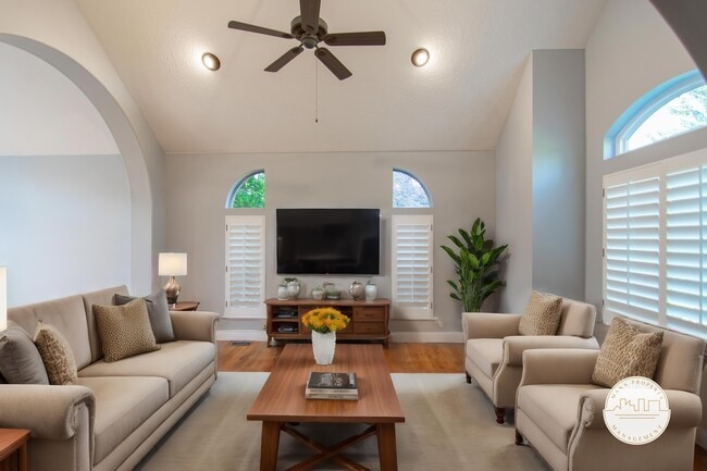 Photo - 2157 E Scenic Oaks Cv