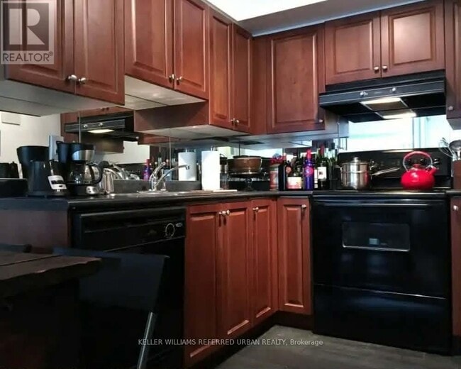 230 King St E Unit 304