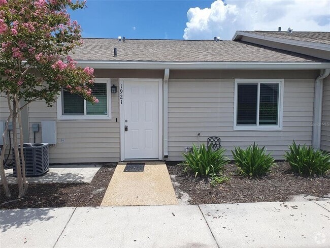 Building Photo - 1921 Orange Blvd Way Rental