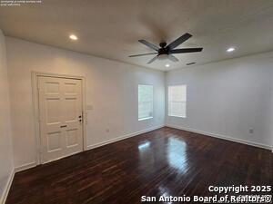 809 Elmwood Dr