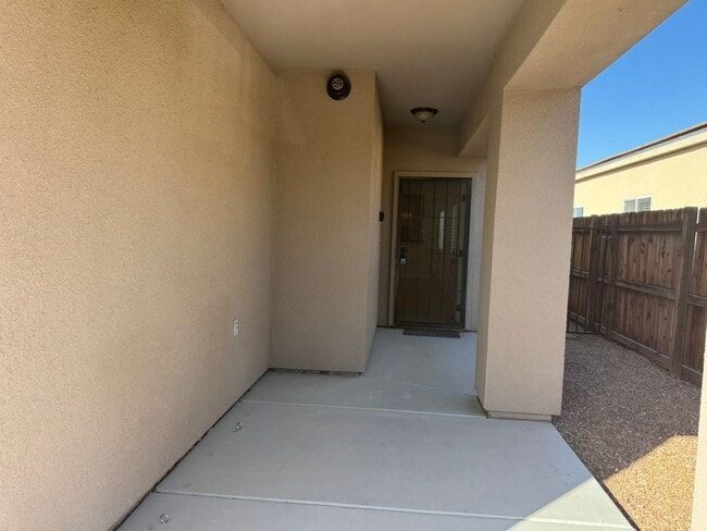 Photo - 3BR,2BS Custom home w/3 Car-Boat Deep Garage-Target shopping area