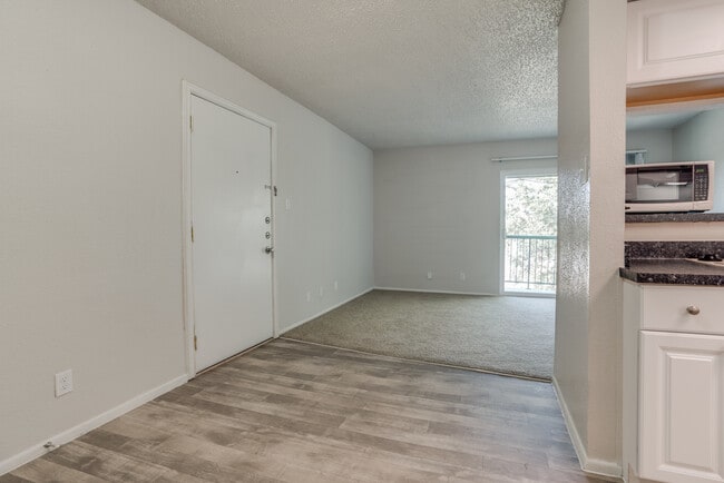 Woodland Apts San Antonio