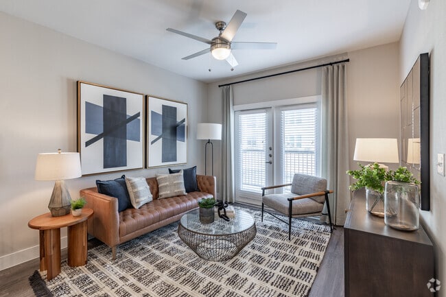 1BR, 1BA - 679 SF - Moderno