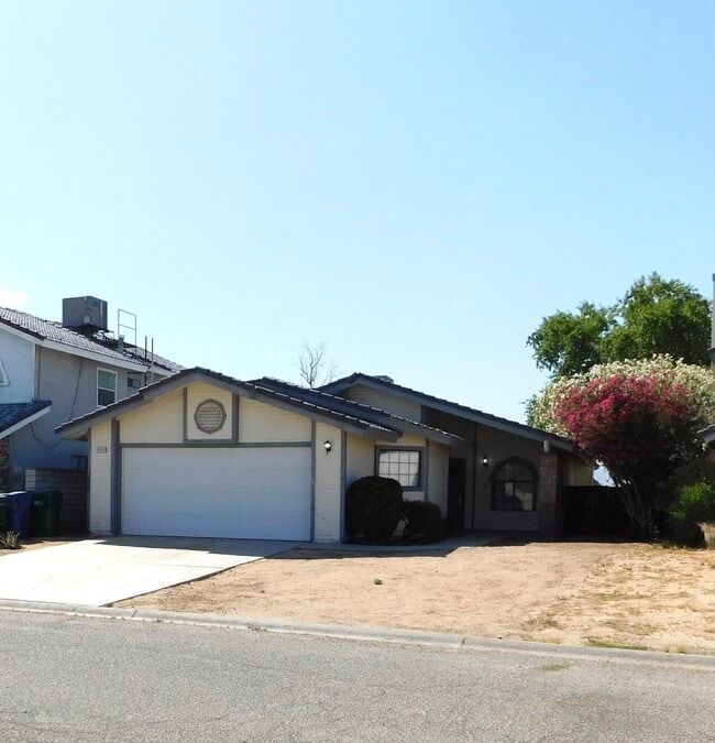 Photo - 21253 Windsong St House