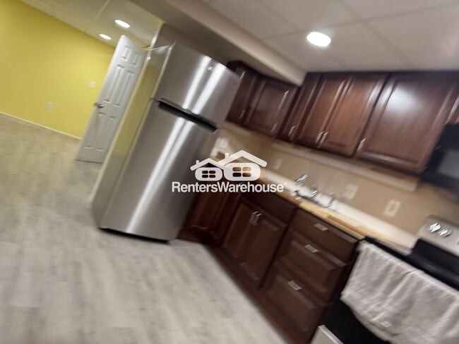 Photo - 7719 Middlegate Ct