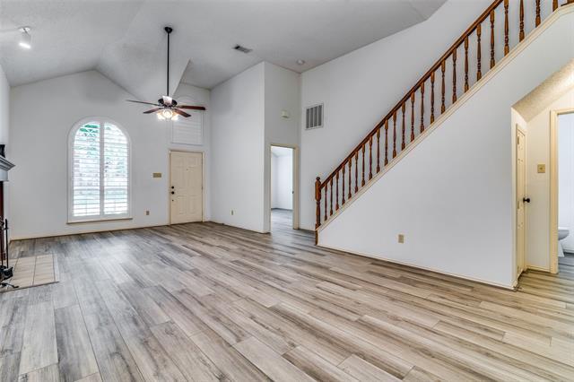 Photo - 524 Raintree Cir