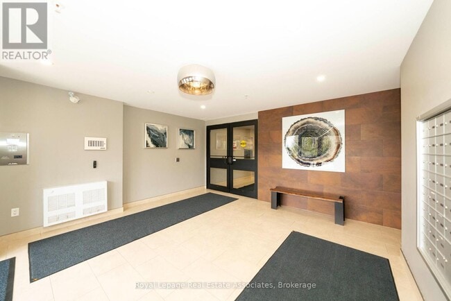 Photo - 25 Kay Cres Unité 306