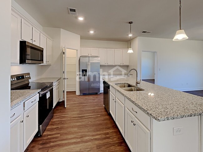 Photo - 7068 Creeksong Dr