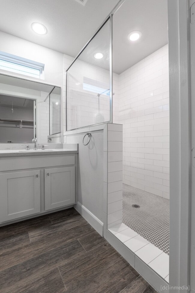 Photo - 621 Press St