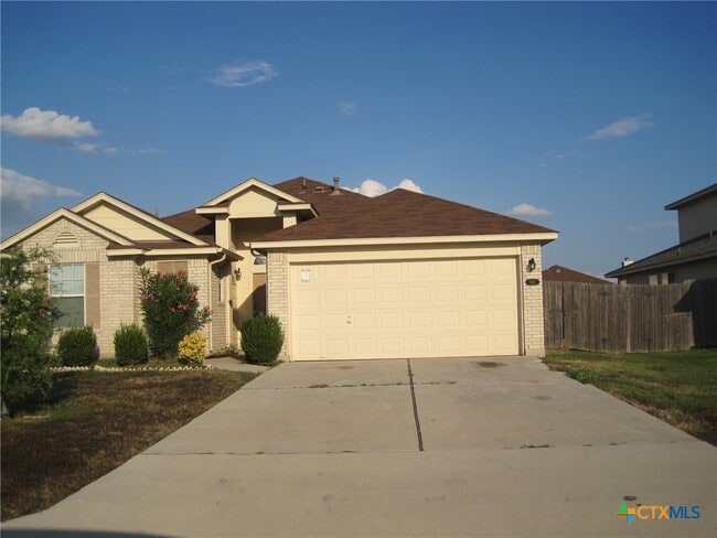 Photo - 102 Hersee Ct Casa