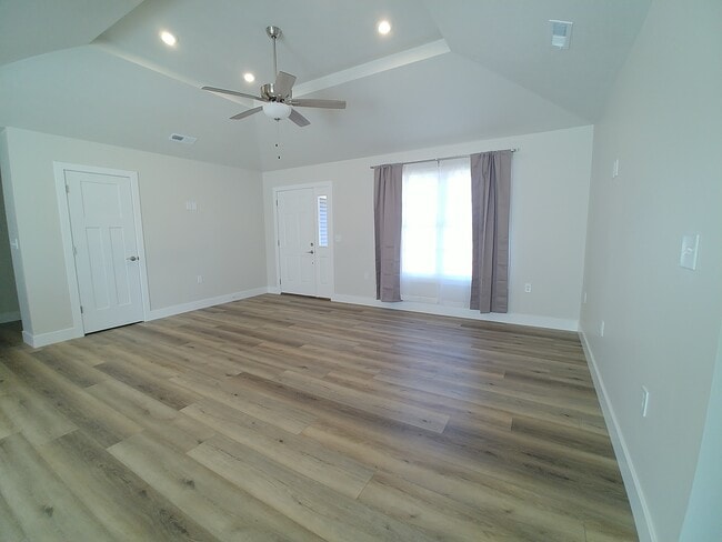 Photo - 1421 W Todd Ln