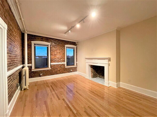 Building Photo - 880 Massachusetts Ave Unit 414 Rental