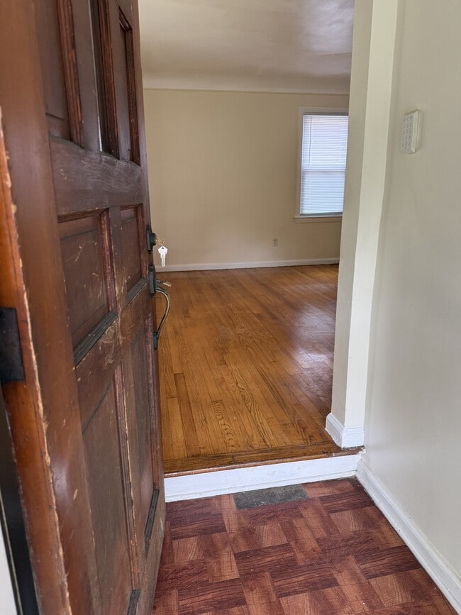 Building Photo - 6142 Marseilles St Rental