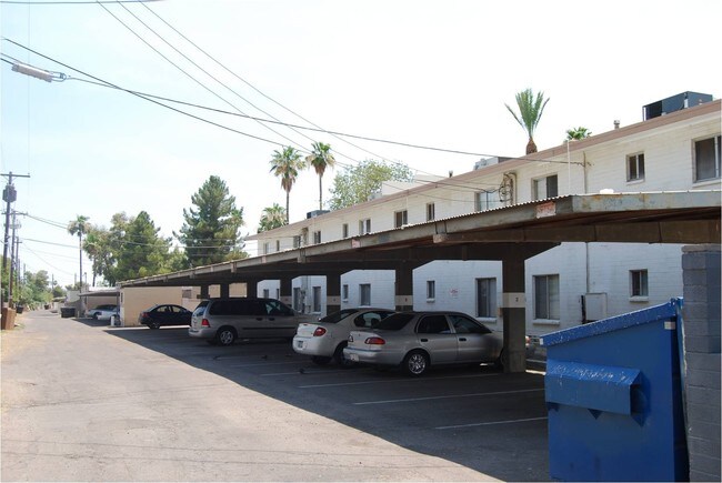Photo - Silver Oaks Apartments