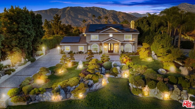 Photo - 1047 E Pomello Dr House
