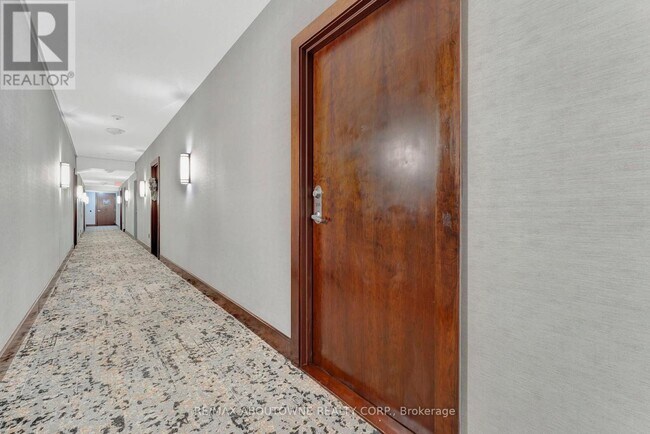 Photo - 2470 Prince Michael Drive Unité 306