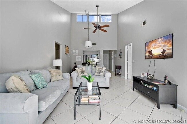 12875 Spinnaker Ln