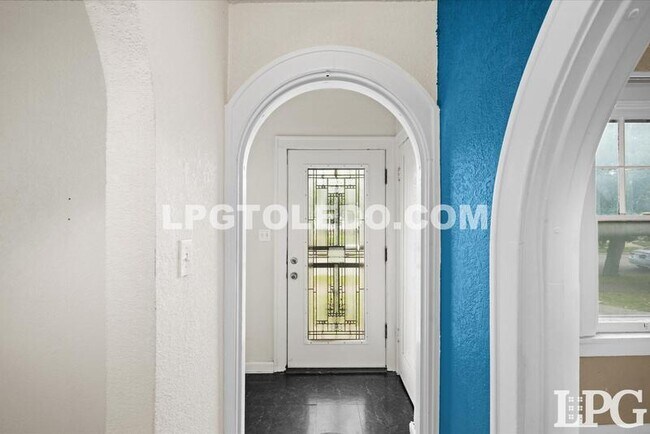 Photo - 1579 Colton St