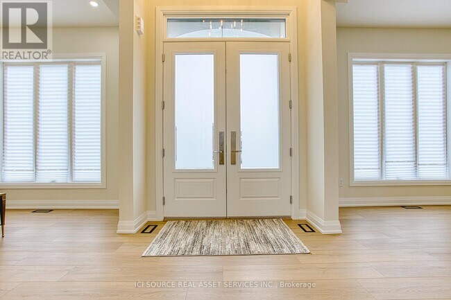 Photo - 67 Creanona Blvd