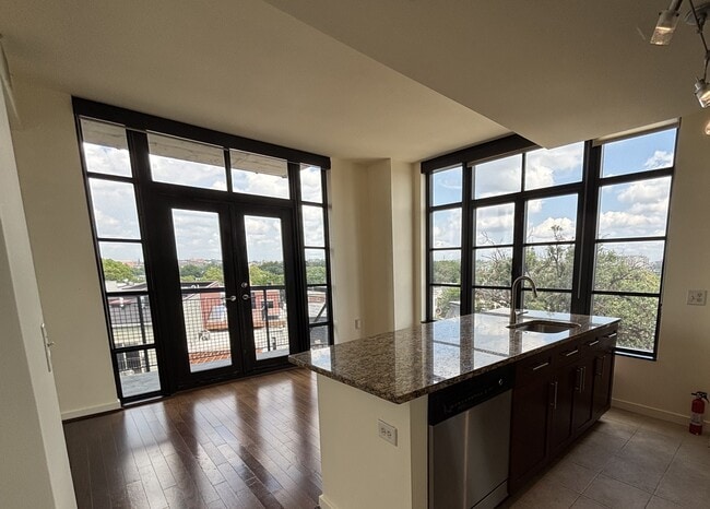 Building Photo - 437 New York Ave NW Unit 811 Rental