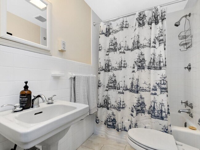 Photo - 21 Beacon St Unit 3E