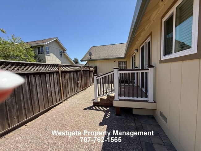 Photo - 1417 Dandelion Way