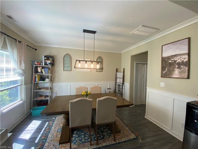 Photo - Stunning 4-Bedroom in Norfolk