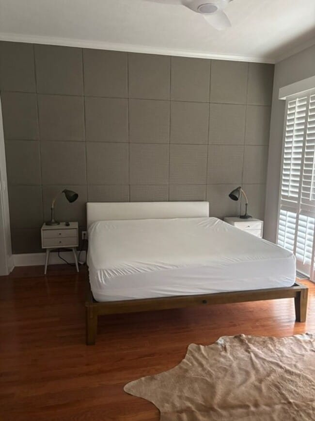 Photo - Available Now Fully Furnished Town Home in...
