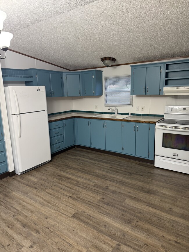 Photo - 2058 Krist Ln