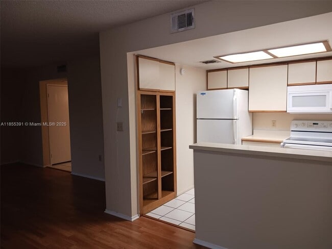 Building Photo - 3254 Coral Lake Ln Unit 3254 Rental