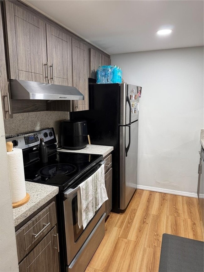 Photo - 8120 Geneva Ct Unit 151