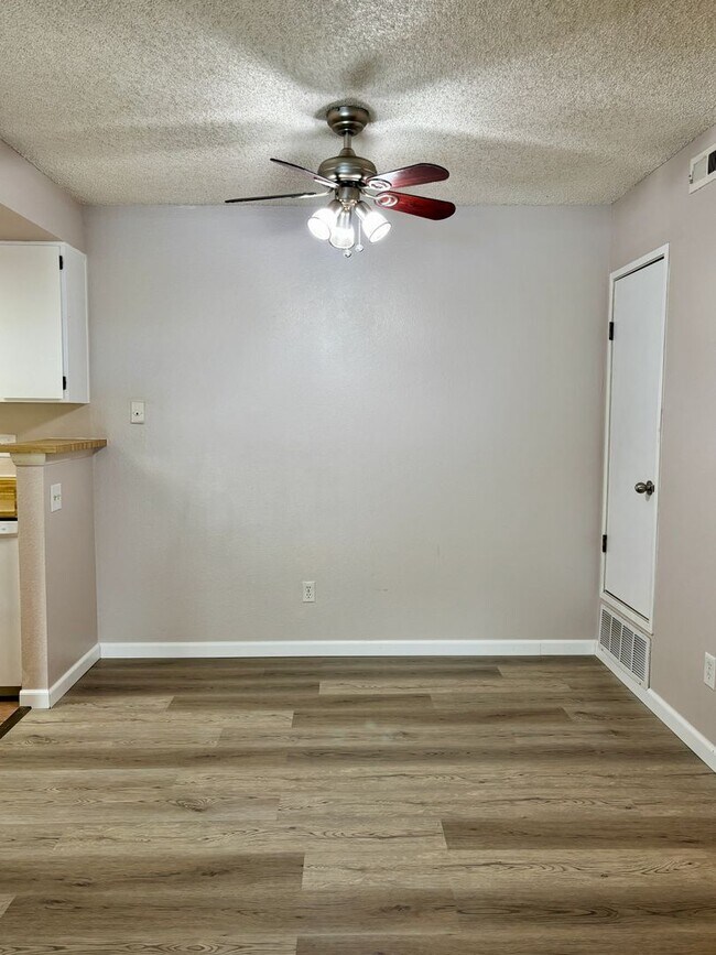 Photo - Updated 2 Bed/2 Bath Aurora Condo – Fireplace, Washer/Dryer, Community Perks!