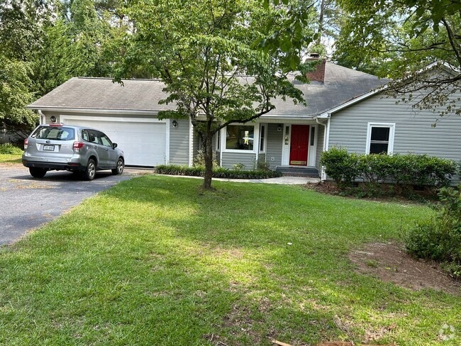 Building Photo - Lakefront Living with Style and Space Rental