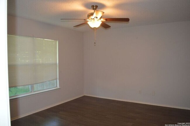 Photo - Large Beautiful 3 bed 2 bath