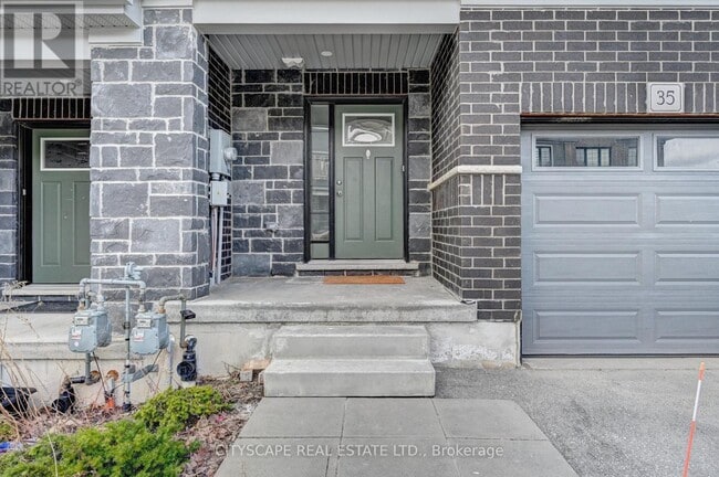 Photo - 35 Woodedge Cir