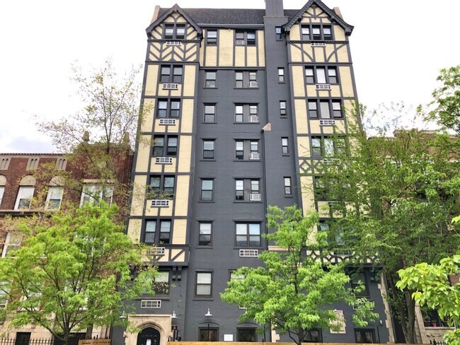 Building Photo - 5718 N Winthrop Ave Unit 311 Rental