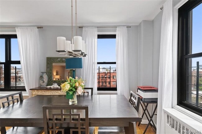 Photo - 2835 Webb Ave Unit 9D