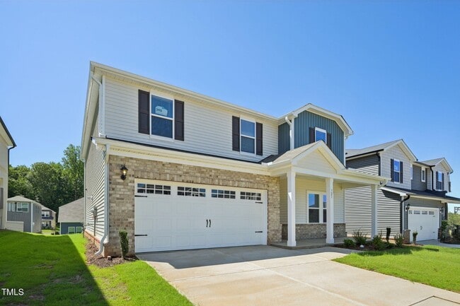 Photo - 721 Deschutes Dr