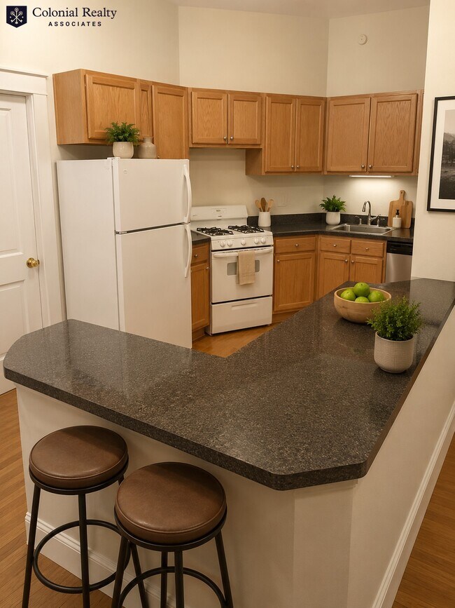 1587 Beacon St Unit 4
