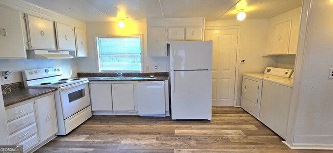 Photo - 2611 Sharpsburg McCollum Rd